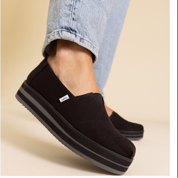 TOMS NWB🌀 Alpargata canvas platform flats - Picture 4 of 12